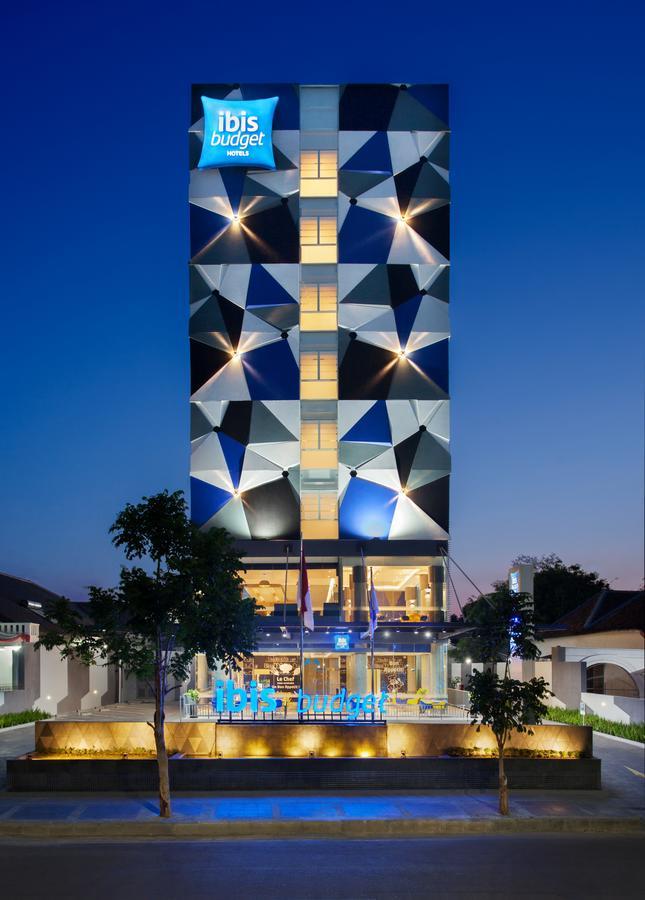 Ibis Budget Сиребон Екстериор снимка