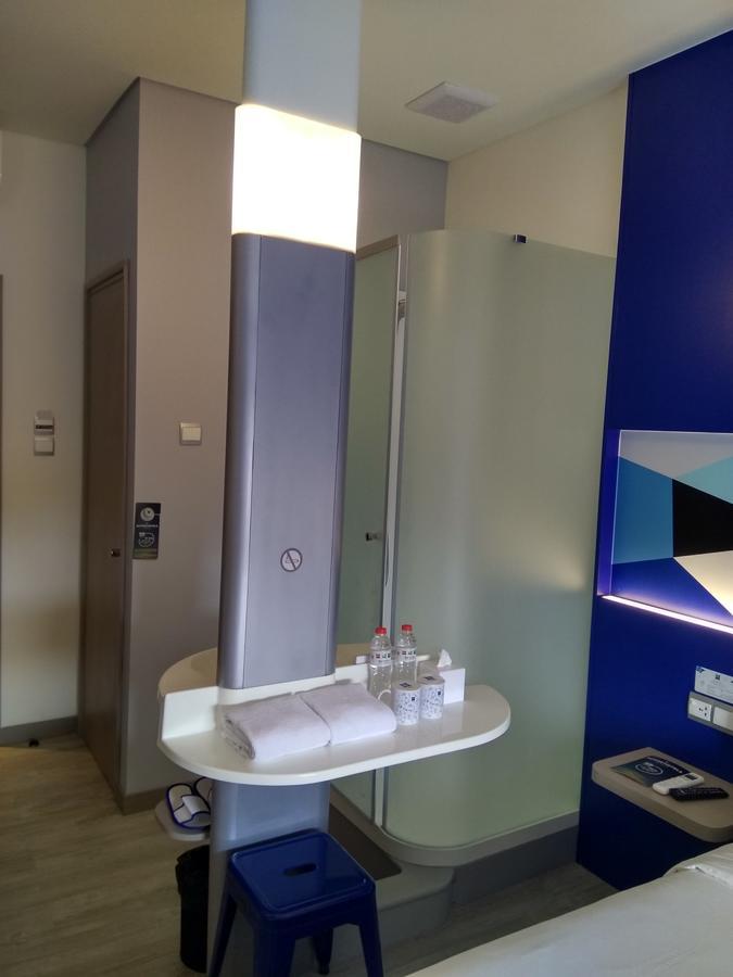 Ibis Budget Сиребон Екстериор снимка