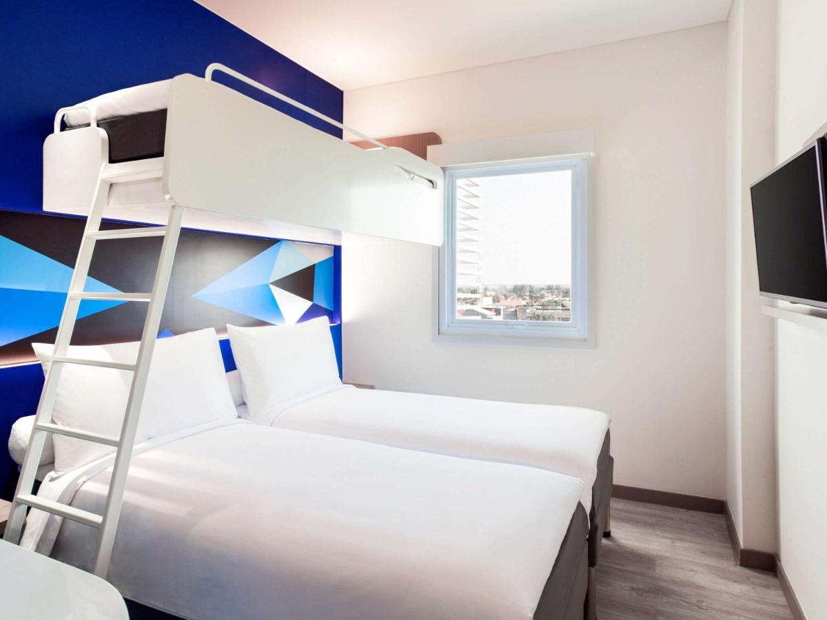 Ibis Budget Сиребон Екстериор снимка